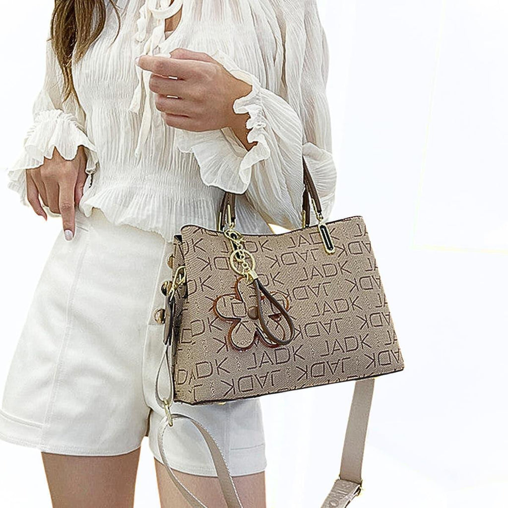 Monogramm Handtasche Damen – Tote Bag mit Blumenanhänger - LyneaAya