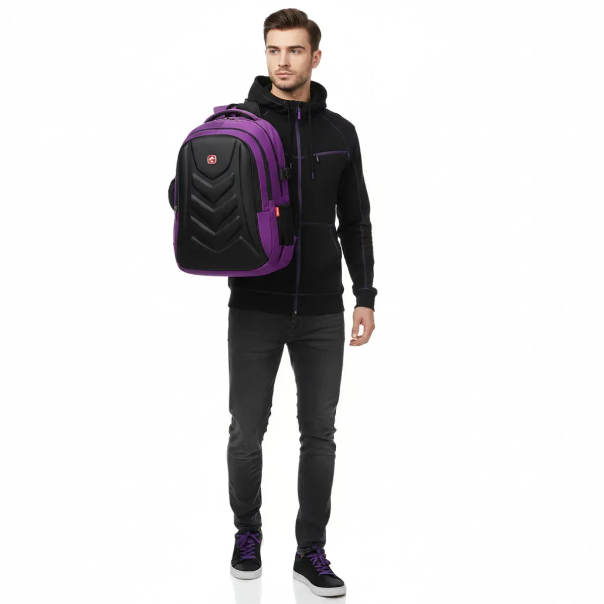 Mann mit lila Hartschalen-Laptop-Rucksack, modern, urban, für Alltag und Reisen geeignet