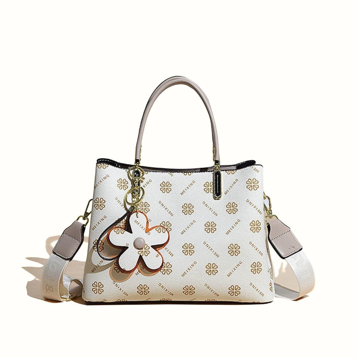 Monogramm Handtasche Damen – Tote Bag mit Blumenanhänger - LyneaAya